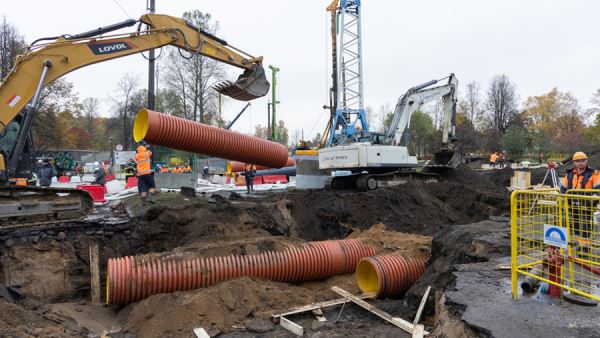 В Петербурге стабилизировали просадку грунта на месте провала на улице Харченко