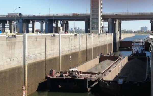 Шлюзы гидроузлов Камского бассейна в навигацию 2025 года пропустили более 15 тысяч судов