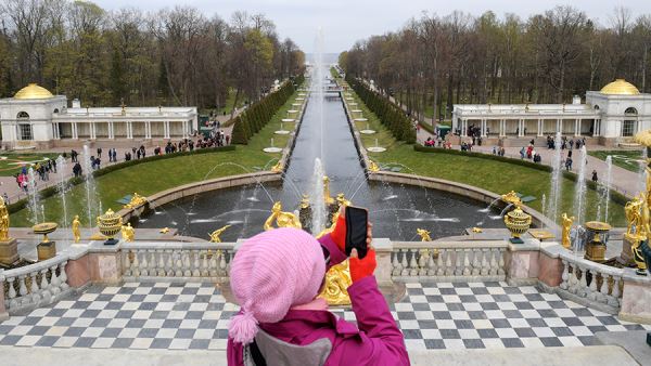 Чернышенко оценил влияние санкций ЕС на туризм в России