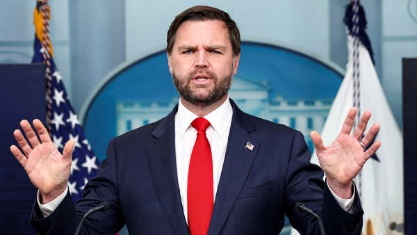 Axios сообщил о разорванном снаряде над кортежем Вэнса